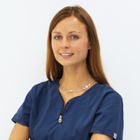 Dr Léa VANACKERE - Docteur vétérinaire