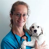 Justine Flore - Diplômée de la Faculté de Médecine Vétérinaire de Liège (Belgique)