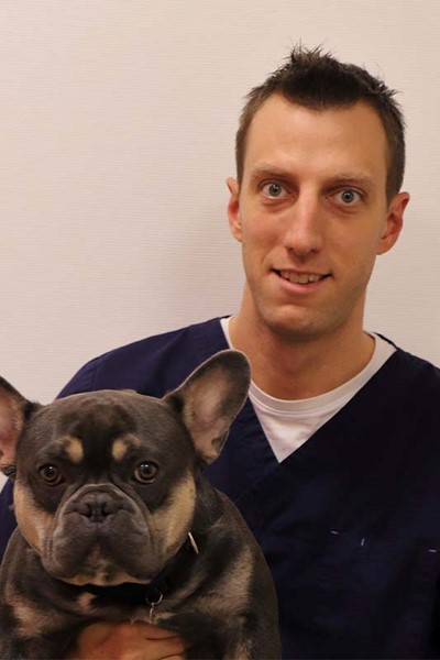 Dr Julien Fertons - Vétérinaire