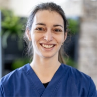 Dr Roxane DE OLIVEIRA - Docteur Vétérinaire